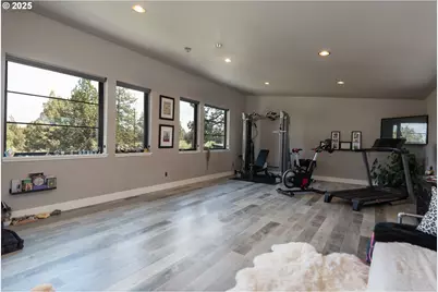 21060 Knott Rd, Bend, OR 97702 - Photo 28