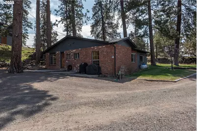 21060 Knott Rd, Bend, OR 97702 - Photo 36