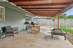 21 NE 194th Ave, Portland, OR 97230 - Photo 32