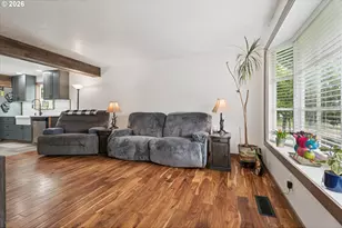 21 NE 194th Ave, Portland, OR 97230 - Photo 6