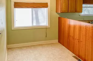 1747 SE Kane St, Roseburg, OR 97470 - Photo 6