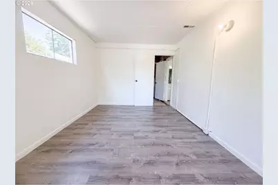 4219 SE Ellis St, Portland, OR 97206 - Photo 6