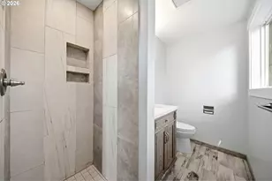 712 NE 195th Ave, Portland, OR 97230 - Photo 16