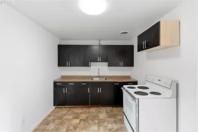 9201 SE 77th Ct, Portland, OR 97206 - Photo 8