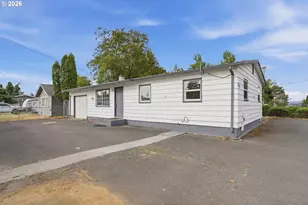 9201 SE 77th Ct, Portland, OR 97206 - Photo 2