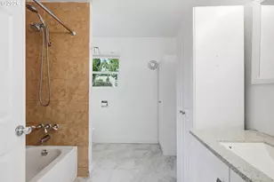 9201 SE 77th Ct, Portland, OR 97206 - Photo 14