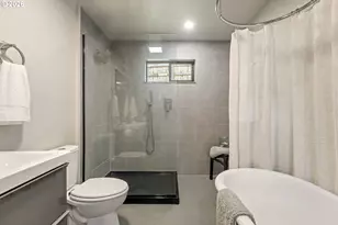 570 SE Leland St, Roseburg, OR 97470 - Photo 32