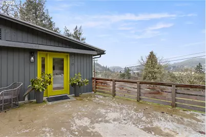 570 SE Leland St, Roseburg, OR 97470 - Photo 1