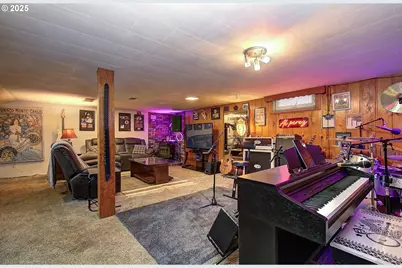 615 W 39th St, Vancouver, WA 98660 - Photo 16