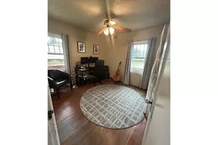 615 W 39th St, Vancouver, WA 98660 - Photo 8