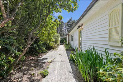 1600 Rhododendron Dr #429, Florence, OR 97439 - Photo 38