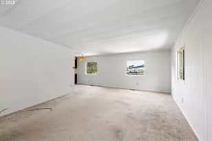 1600 Rhododendron Dr, Florence, OR 97439 - Photo 16