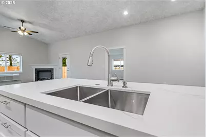 3627 Green River Rd, Sweet Home, OR 97386 - Photo 18