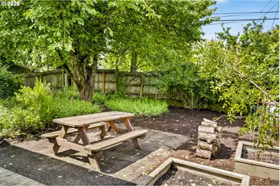 10140 N Hudson St, Portland, OR 97203 - Photo 32