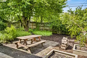 10140 N Hudson St, Portland, OR 97203 - Photo 32