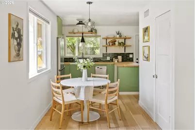10140 N Hudson St, Portland, OR 97203 - Photo 8