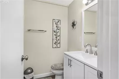 470 NW Bella Vista Dr, Gresham, OR 97030 - Photo 22