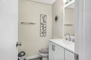 470 NW Bella Vista Dr, Gresham, OR 97030 - Photo 22