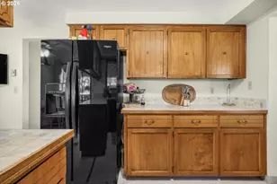 470 NW Bella Vista Dr, Gresham, OR 97030 - Photo 12