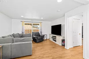 1898 Iron Horse Rd, Eugene, OR 97402 - Photo 18