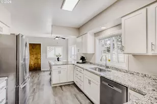 1725 NE 61st Ave, Portland, OR 97213 - Photo 10