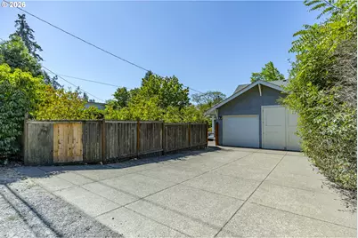 1545 Villard St, Eugene, OR 97403 - Photo 36