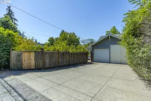 1545 Villard St, Eugene, OR 97403 - Photo 36