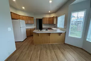 18877 Highland Dr, Oregon City, OR 97045 - Photo 8