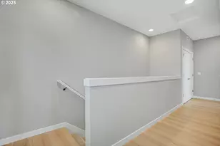 16489 NW Liberty St, Portland, OR 97229 - Photo 12