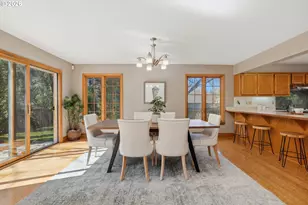 7025 SW Windemere Loop, Portland, OR 97225 - Photo 14