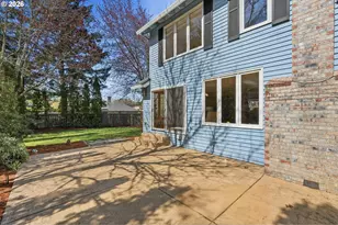 7025 SW Windemere Loop, Portland, OR 97225 - Photo 34