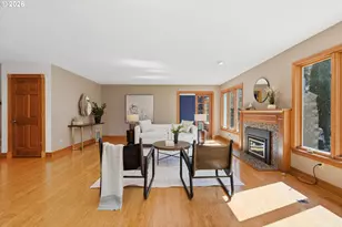 7025 SW Windemere Loop, Portland, OR 97225 - Photo 4