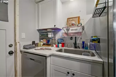 7347 SE 86th Ave, Portland, OR 97266 - Photo 16