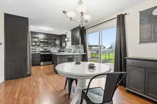 1122 SE Fir Grove Loop, Hillsboro, OR 97123 - Photo 2