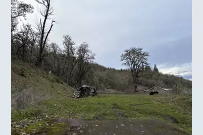 996 SE Eagles View Dr, Roseburg, OR 97470 - Photo 8