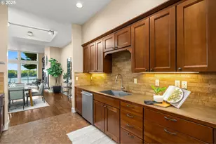 6122 S Riverpoint Ln, Portland, OR 97239 - Photo 14