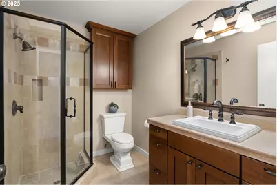 6122 S Riverpoint Ln, Portland, OR 97239 - Photo 24