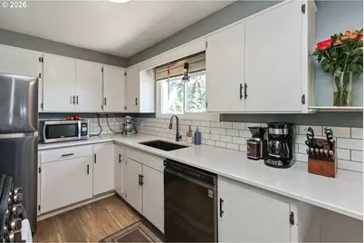 1720 Grove St, Eugene, OR 97404 - Photo 8