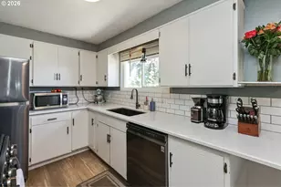 1720 Grove St, Eugene, OR 97404 - Photo 8