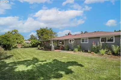 1720 Grove St, Eugene, OR 97404 - Photo 26