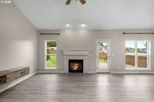 703 E Stonecreek Dr, La Center, WA 98629 - Photo 8