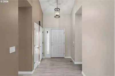 703 E Stonecreek Dr, La Center, WA 98629 - Photo 6