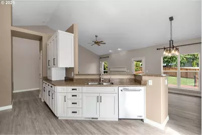 703 E Stonecreek Dr, La Center, WA 98629 - Photo 18