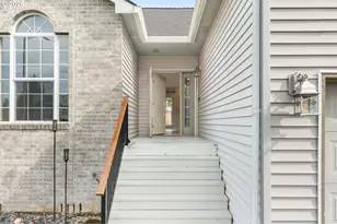 703 E Stonecreek Dr, La Center, WA 98629 - Photo 4