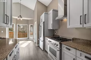 703 E Stonecreek Dr, La Center, WA 98629 - Photo 14