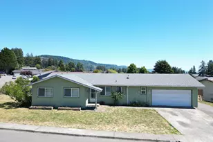 824 Kevin Pl, Brookings, OR 97415 - Photo 1