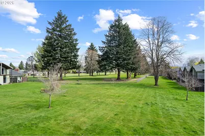 1773 NE 19th St, Gresham, OR 97030 - Photo 2