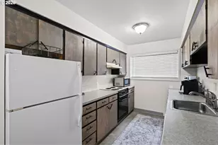 1773 NE 19th St, Gresham, OR 97030 - Photo 4