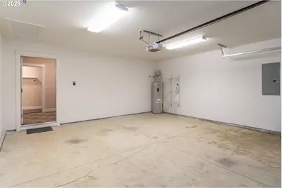 1680 NE Alameda Ave, Roseburg, OR 97470 - Photo 40