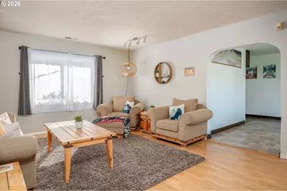 137 Aden St SW, Castle Rock, WA 98611 - Photo 4